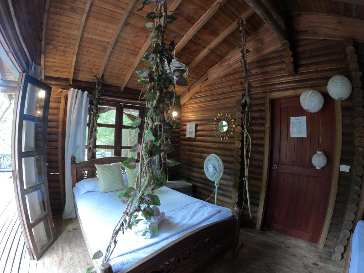 Mistica Island Hostel - Isla Palma Bagian luar foto